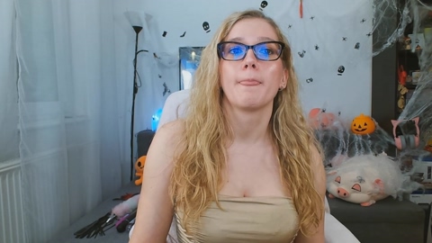 LunaNicole  10-10-2022